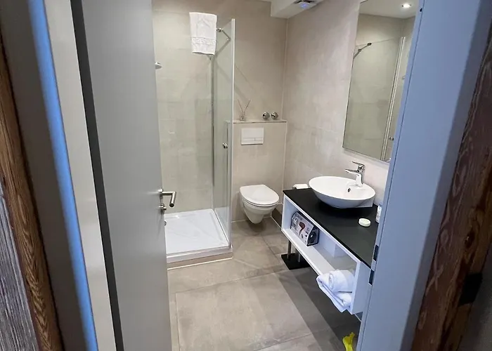 Kleine 酒店 多斯滕